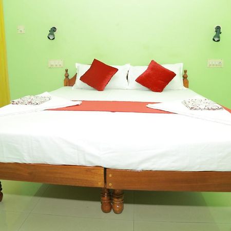 Shirleys Beach Hotel Kovalam Eksteriør bilde